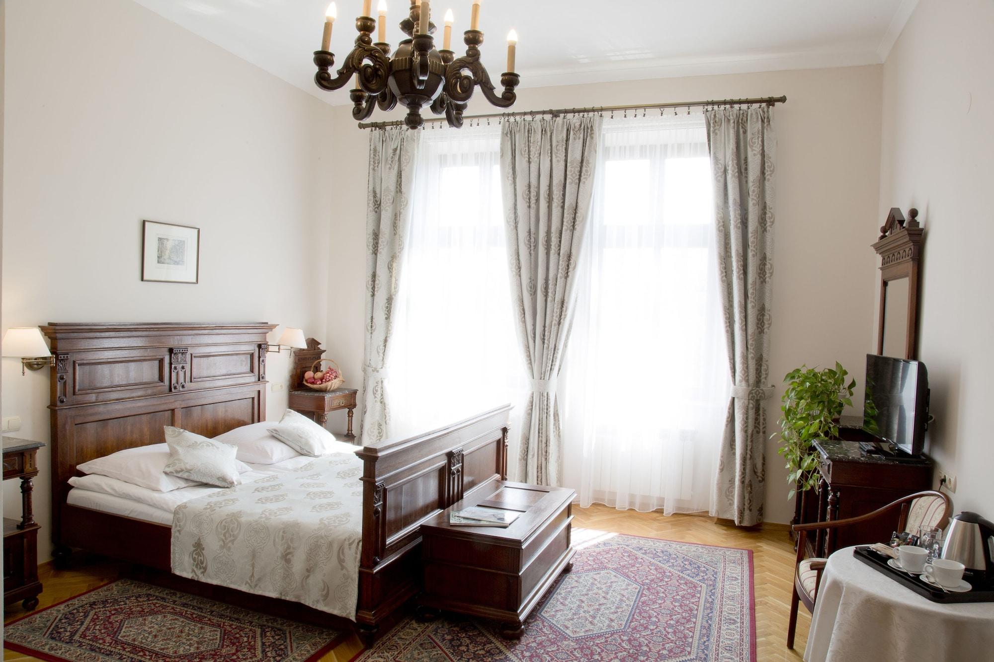 Aparthotel Basztowa Cracovia Esterno foto