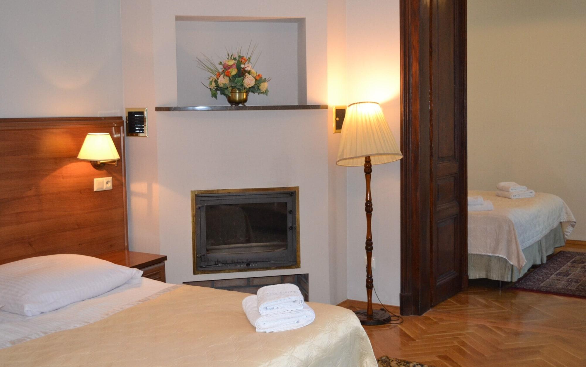 Aparthotel Basztowa Cracovia Esterno foto