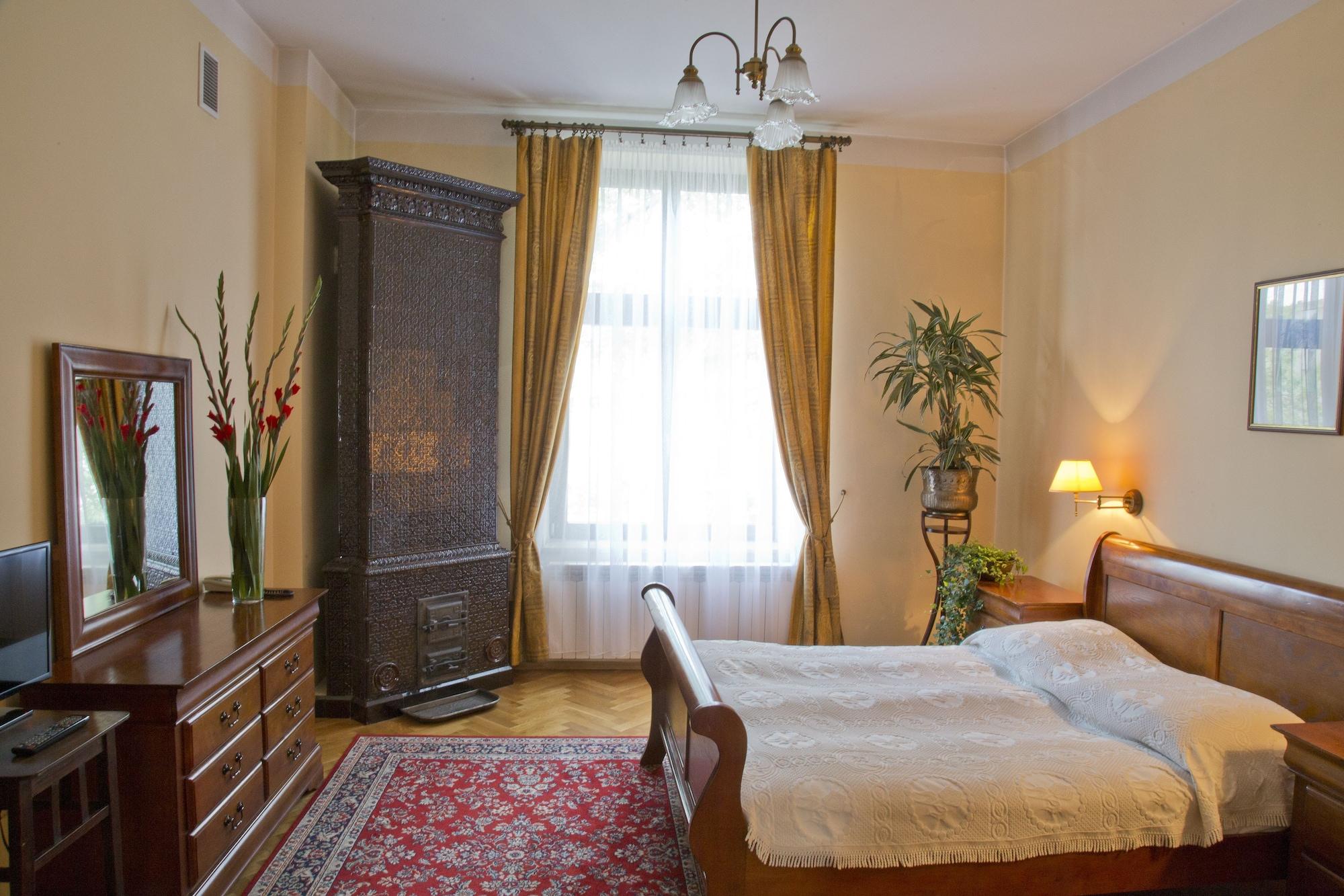 Aparthotel Basztowa Cracovia Esterno foto