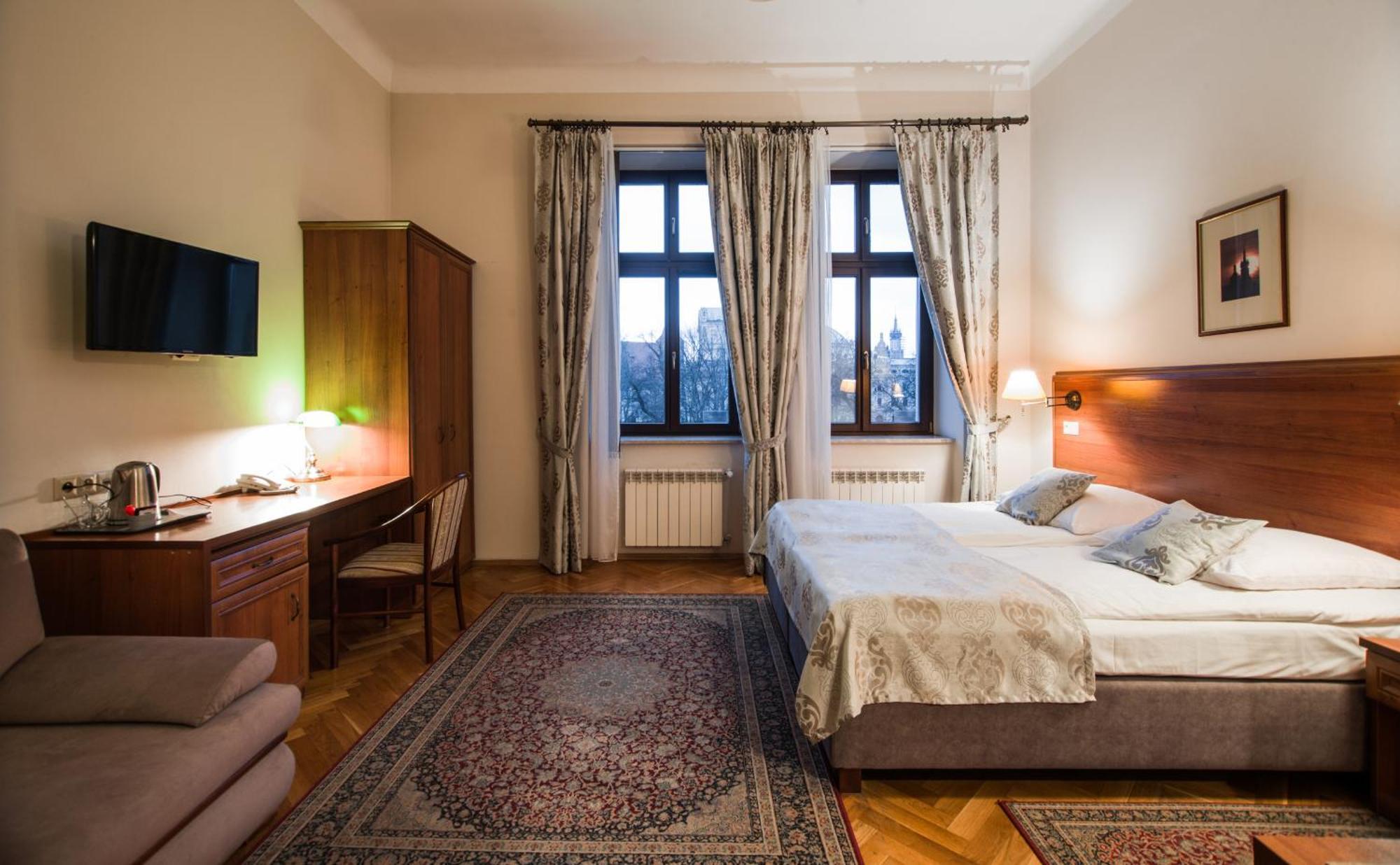 Aparthotel Basztowa Cracovia Esterno foto