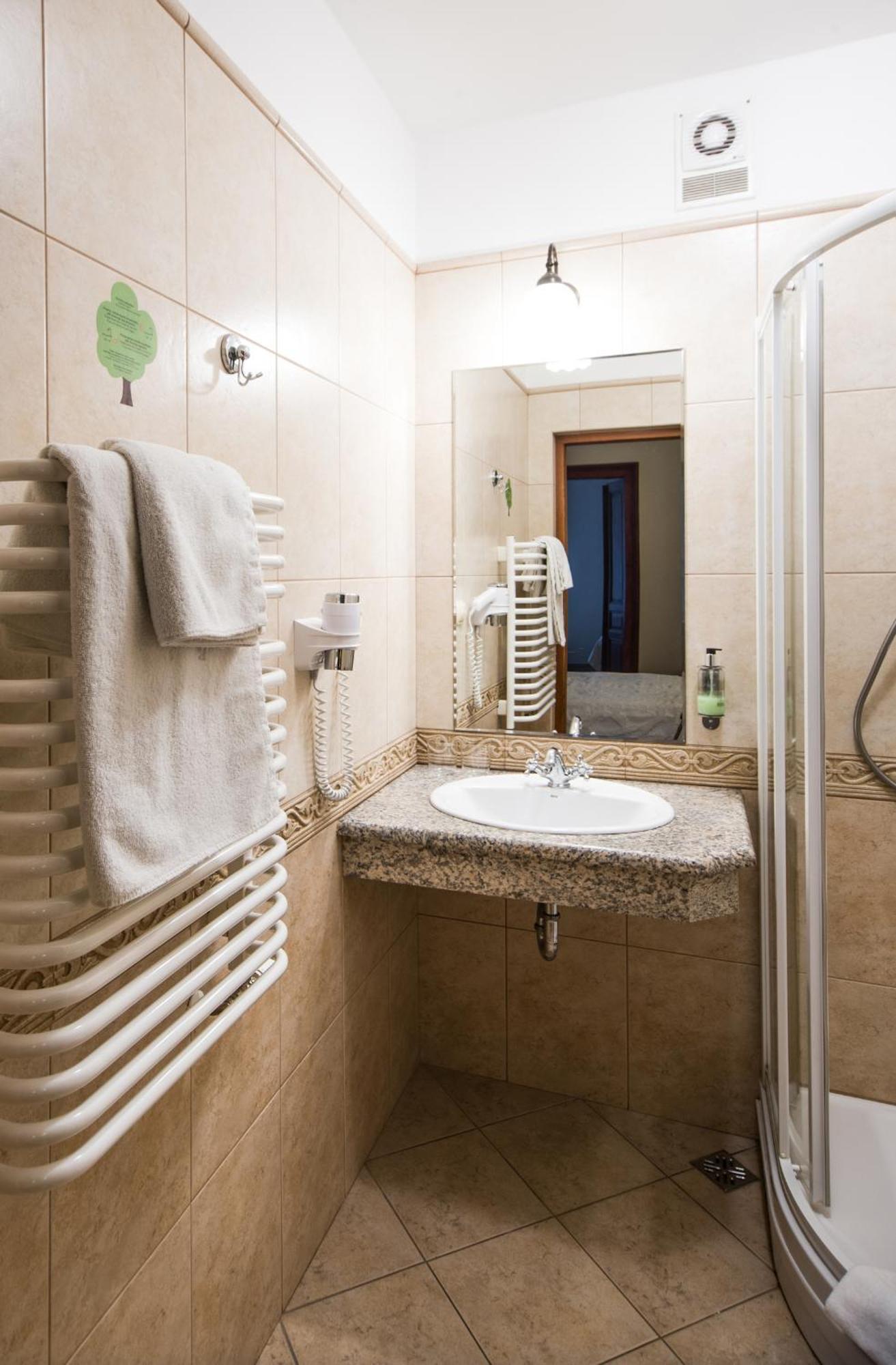 Aparthotel Basztowa Cracovia Esterno foto