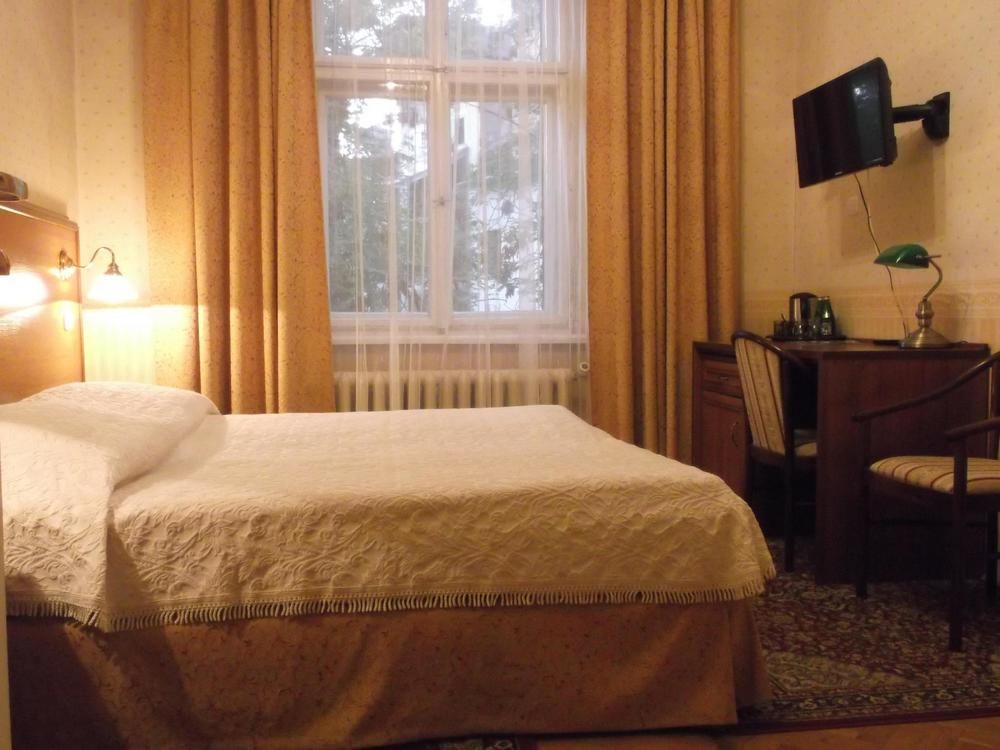 Aparthotel Basztowa Cracovia Esterno foto